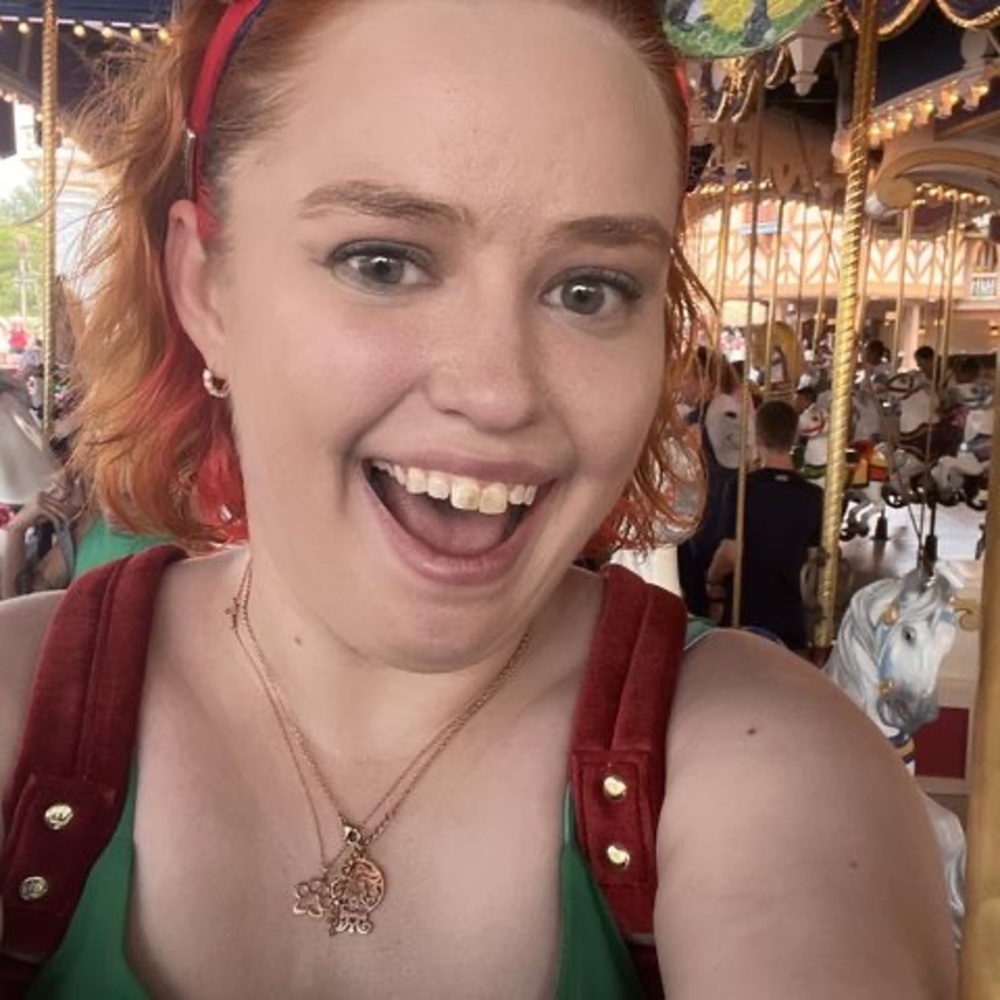 Meet your Posher, Caitlin